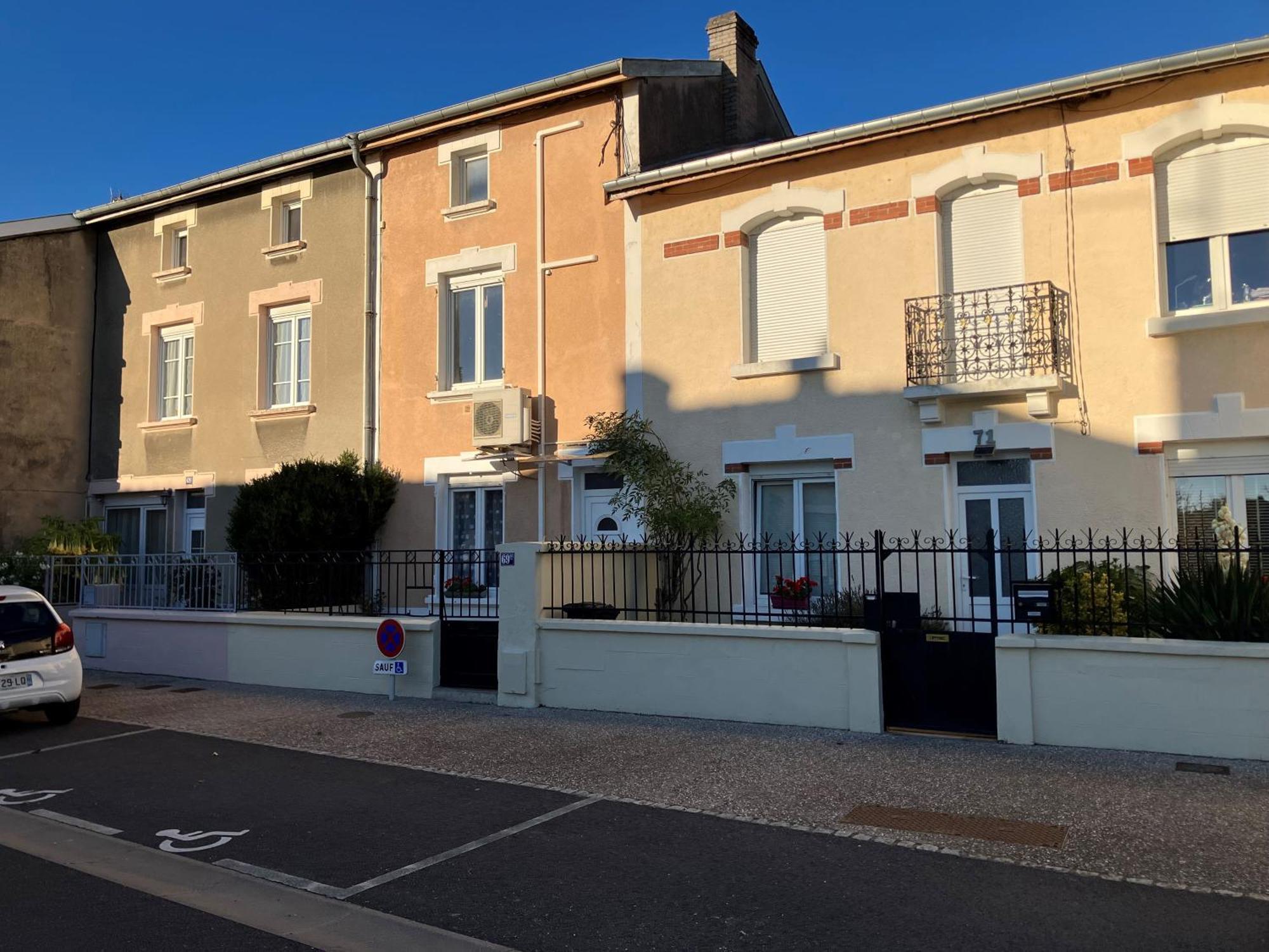 Belleville-Sur-Meuse Jolie, Cozy, Confortable Maison De Ville Au Calme A 5Min Du Centre De Verdun, Parking Devant La Maison מראה חיצוני תמונה
